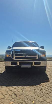 FORD F-250 4.2 XLT 4X2 CS TURBO DIESEL 2P MANUAL
